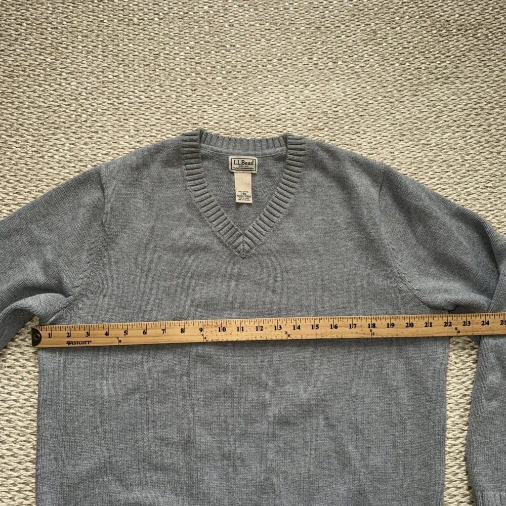 Men's‎ Vintage L L Bean Cotton Gray V Neck Pullover Sweater . Cable Knit. Large